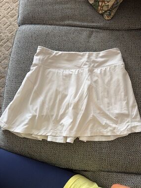 Women’s White Lululemon Tennis Skirt